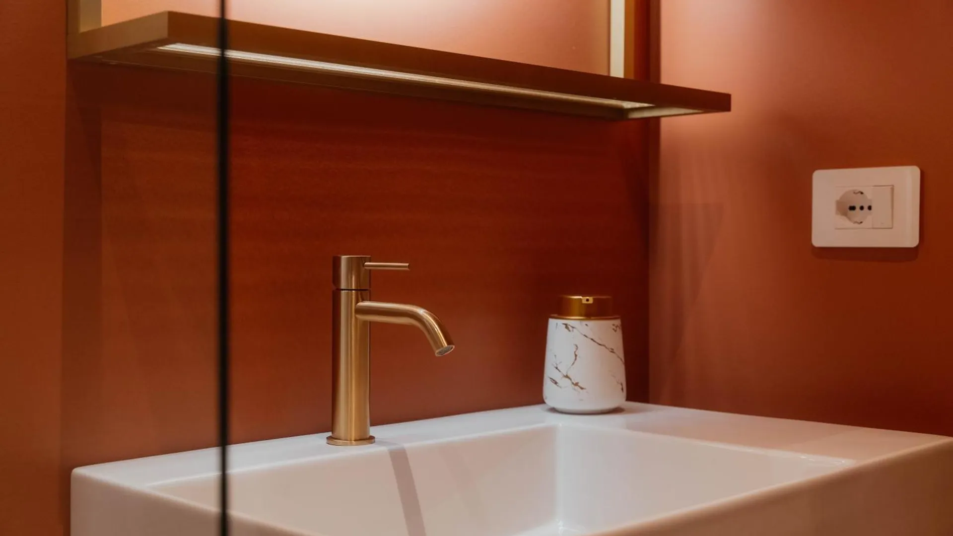 Restart Accommodations Tritone Rome Italy